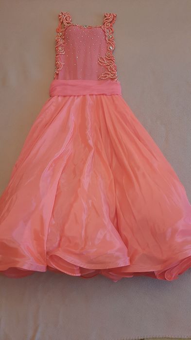 Продам бальное платье.