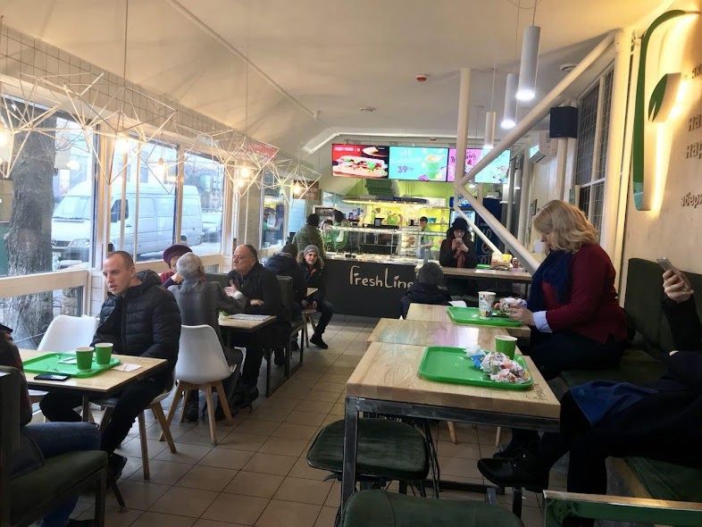 Столи, стільці, сидіння для кафе