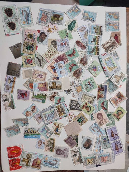 Lote 800 Selos das Ex-Colónias