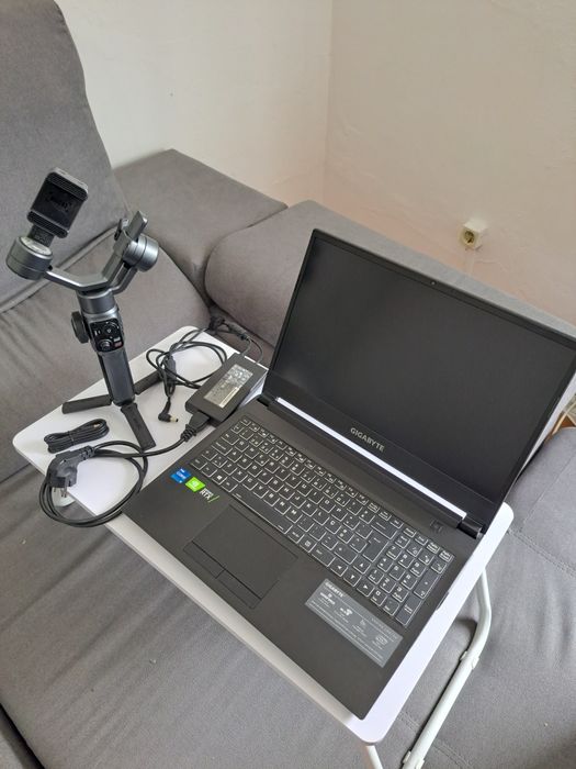 Pc Gaming Gigabyte e Estabilizador Zhiyun Smooth 5