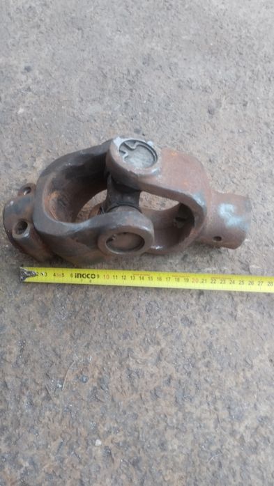 Хрестовина гук кардан