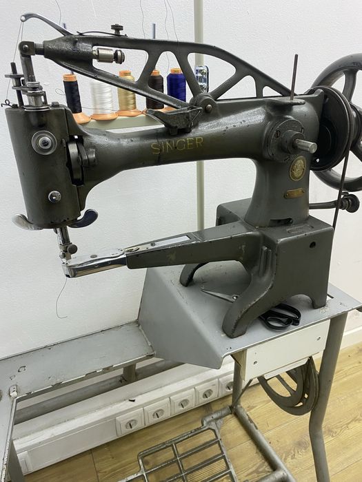 Maquina de coser Singer de braco