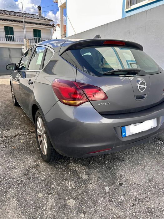 Opel Astra — fotografia 2