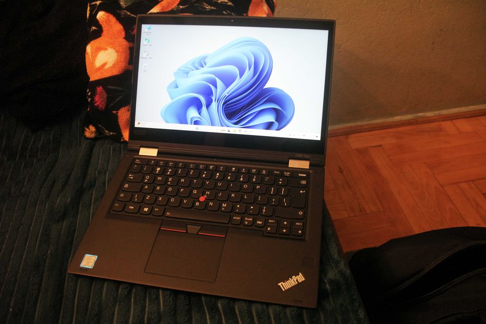 Rozkładany Ultrabook Lenovo Yoga X380 i5 8 Gen 16GB DDR4 SSD M2 512GB