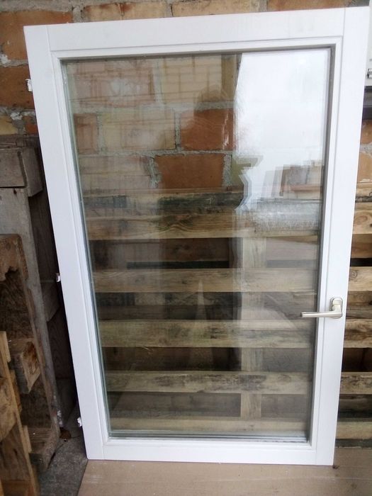 Okno z demontażu, drewniane