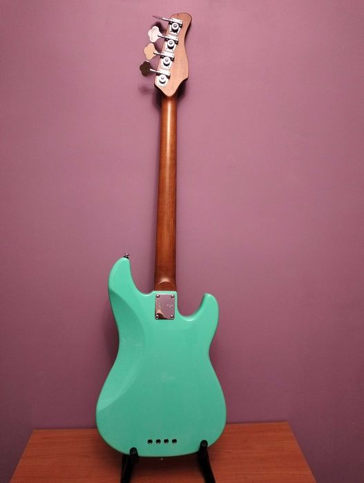 Leworęczna gitara basowa Sire Marcus Miller P5
