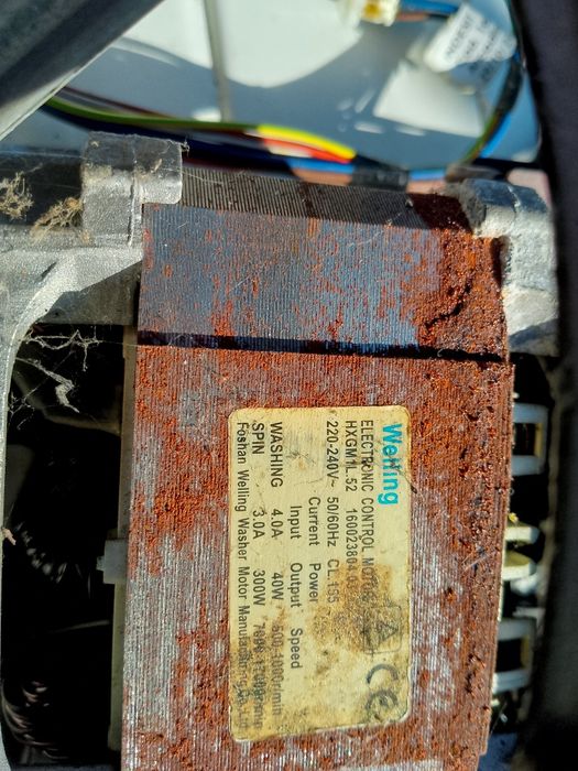 Стіральна машина HOTPOINT арістон.