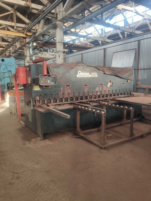 Гильотинные ножницы AMADA, Франция GPS-840, 1992 г. , 11 т