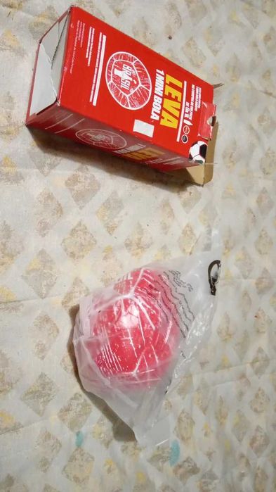 Bola pequena de praia