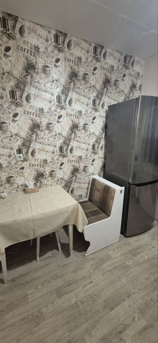 Сдам посуточно 1 квартиру бабурка,  5 больница детская. Новгородская