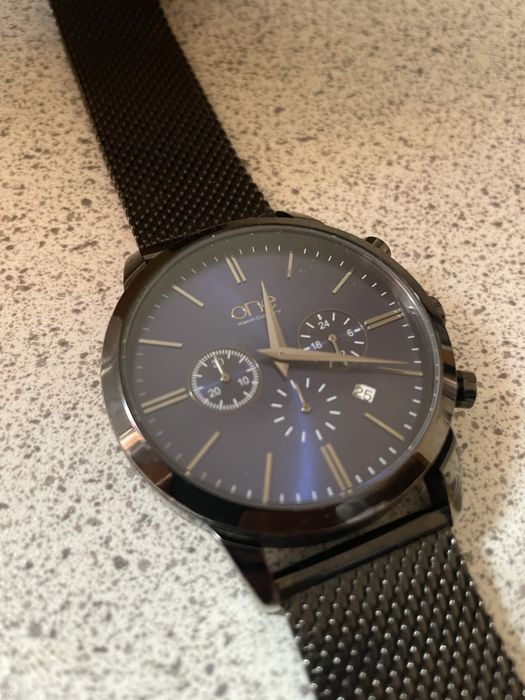 Relógio ONE.