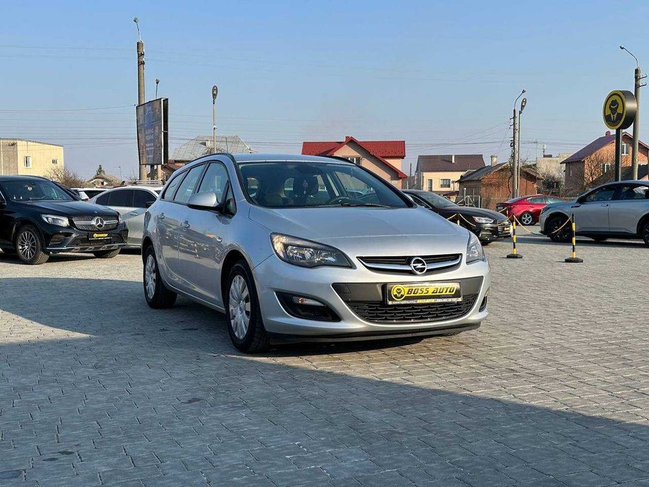 Opel Astra Sports Tourer 2015