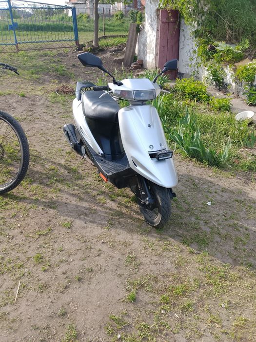 Продам Скутер Сузукі адрес v100