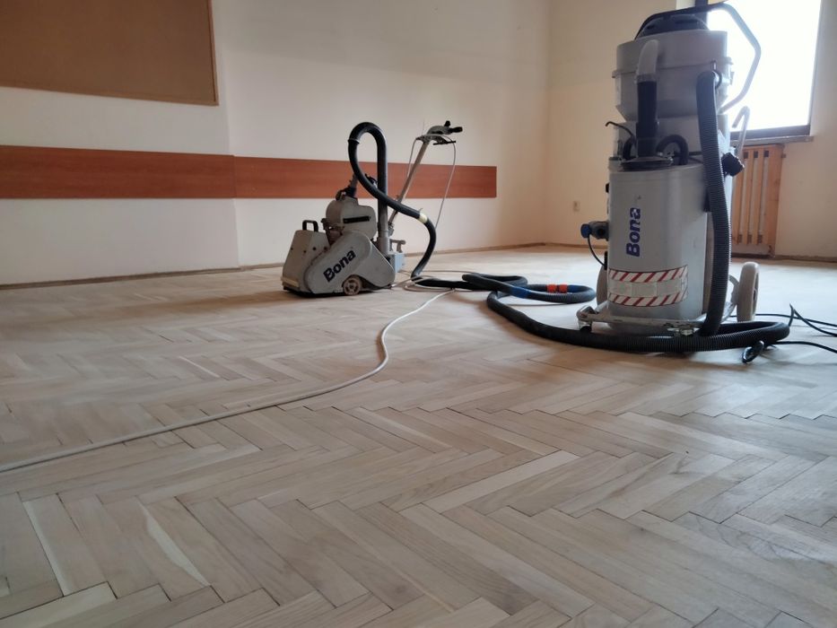 Cyklinowanie parkietu  renowacja podlog lakierowanie