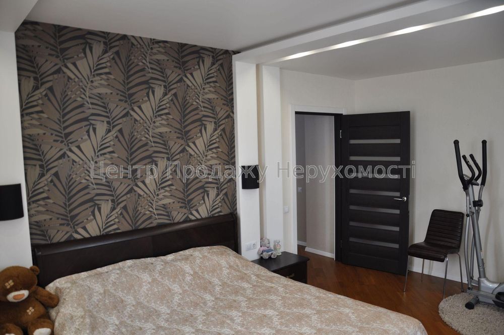 Центр Продажу Нерухомості продає 3 квартиру