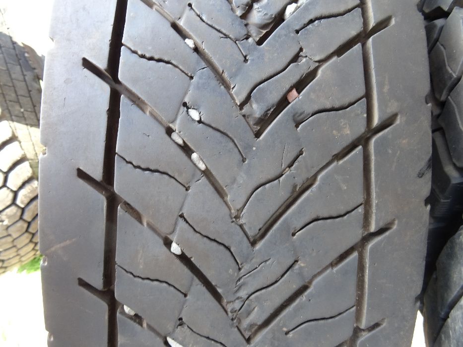 Opona 315/80R22.5 Goodyear KMAX D (650 netto)