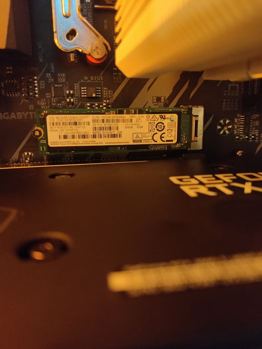 Продам планку пам'яті SSD M.2 NVMe на 512 Гб