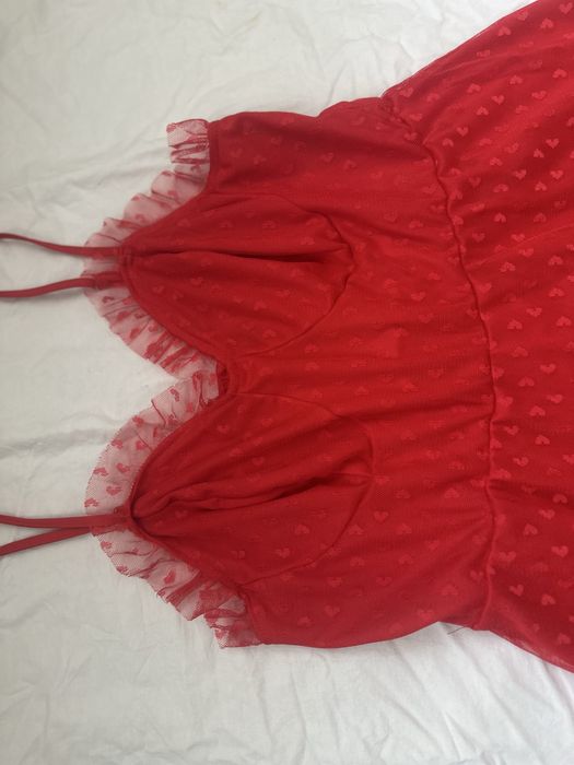 Нічна              сорочка з.         сердечками           та фатіном