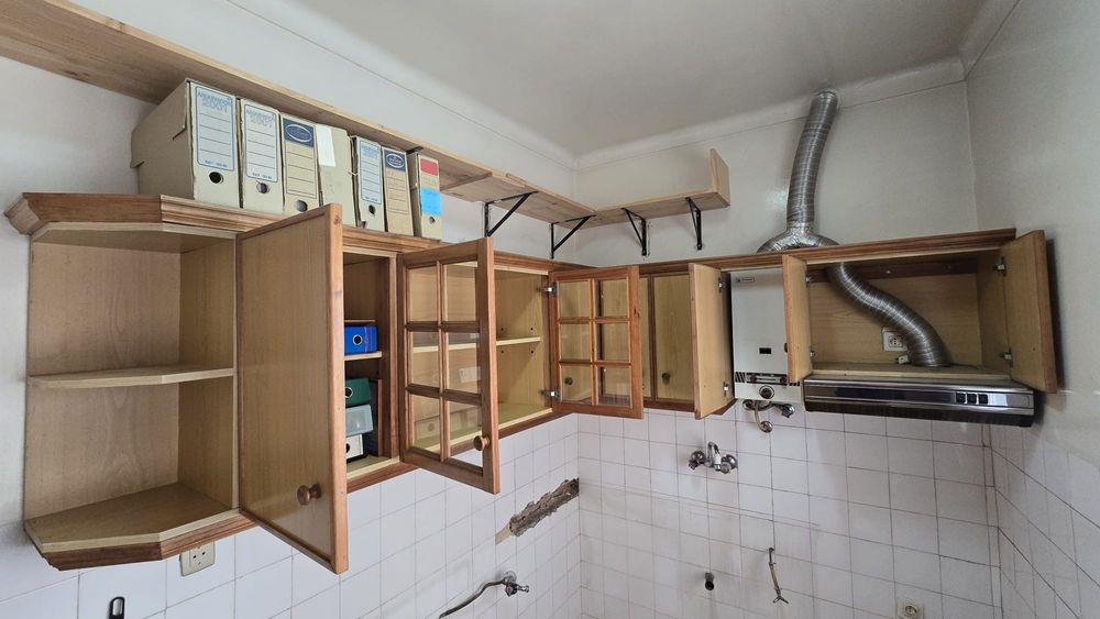 Moveis de cozinha urgente devido a obras