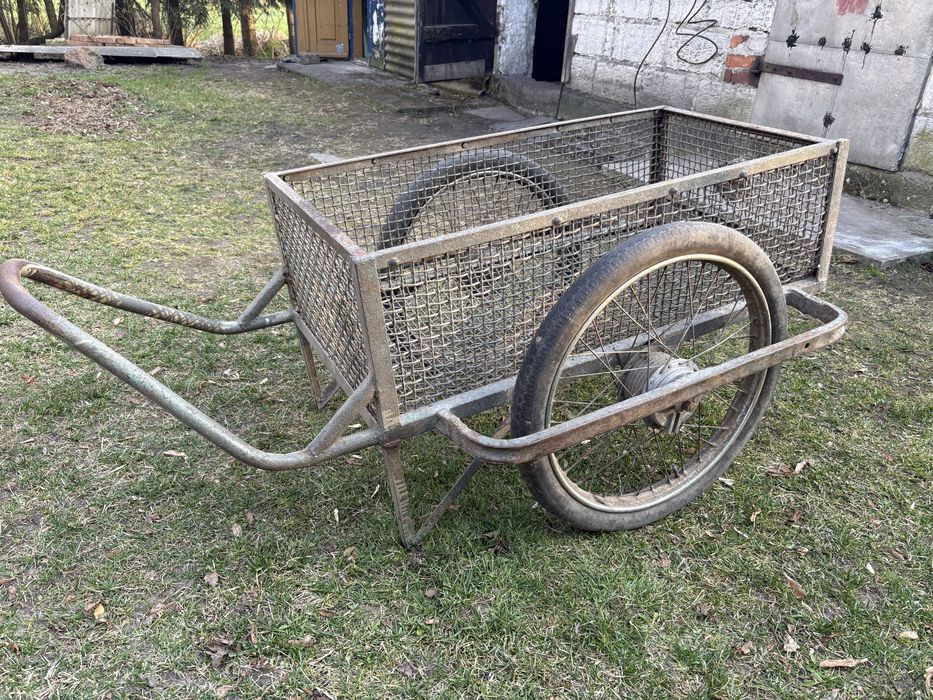 Zabytkowa przyczepka/wózek transportowy
