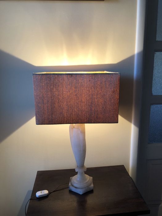 Candeeiro pé de alabastro