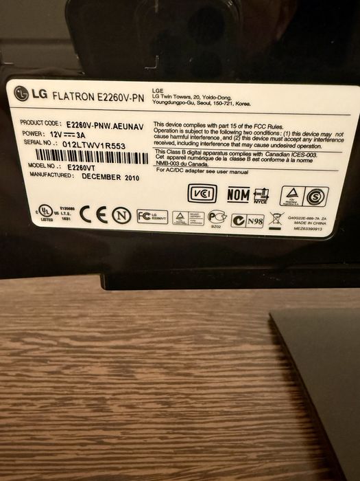 LG slim monitor LED Full HD - w pełni sprawny 22”