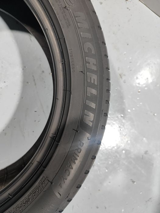 2 pneus impecáveis 205-50R17 michelin - Oferta dos portes