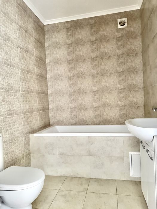 Продам. Однокімнатна 43м2 з ремонтом