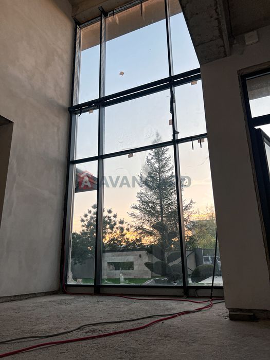 Сучасний преміальний будинок у містечку City Park (Villa Riviera)