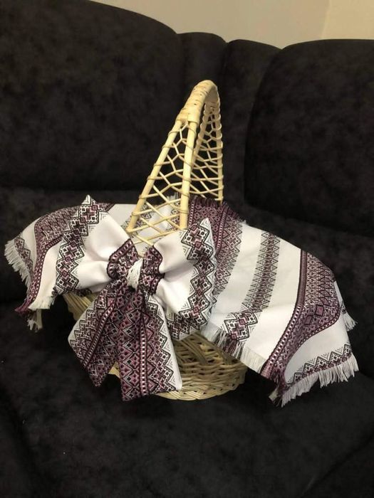 Рушничок на Великодній кошик. Прикраса на Великдень