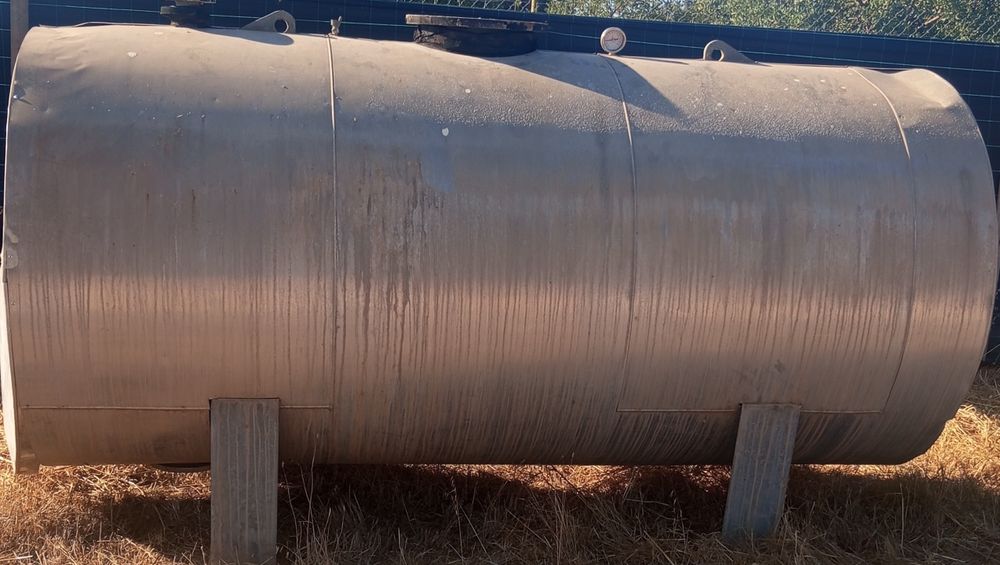 Depósito de 5500 litros em ferro