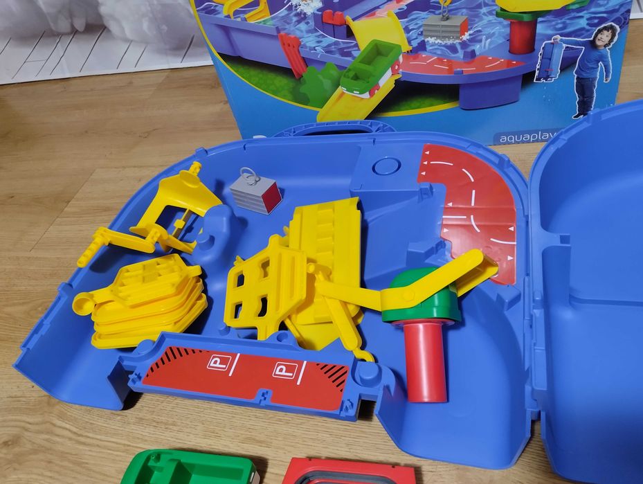 AquaPlay Tor wodny Port Zestaw Dźwig Łódka Port Basen z walizką