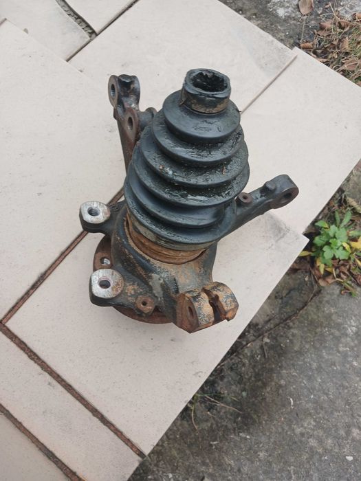 Цапфа до авто пежо е208