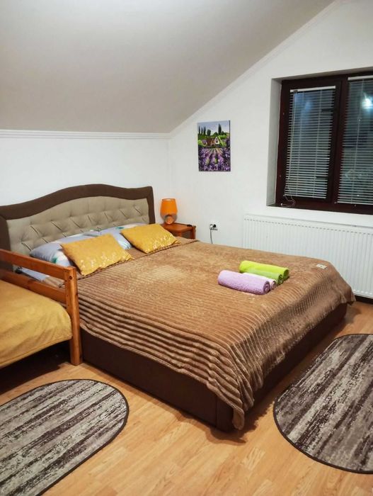 Подобово окремі номера з санвузлами, кухнею, паркінг в м.Берегово