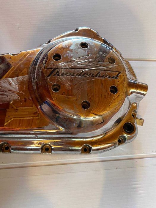 Triumph Thunderbird 1600 Кришка двигуна triumph 1260663