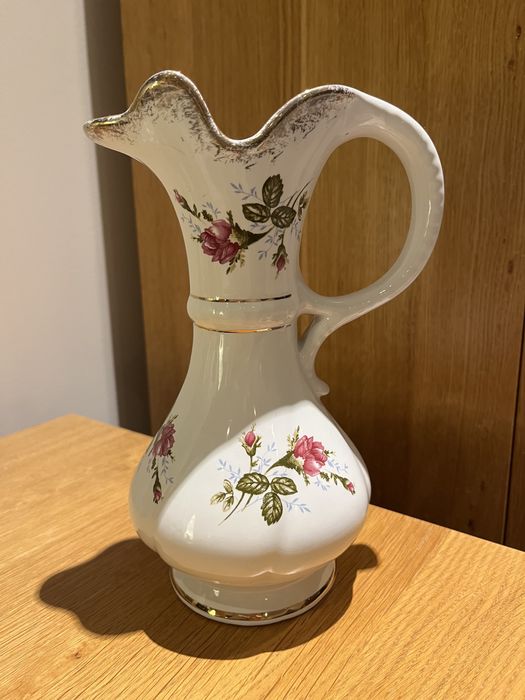 Porcelanowy dzbanek Chodzież