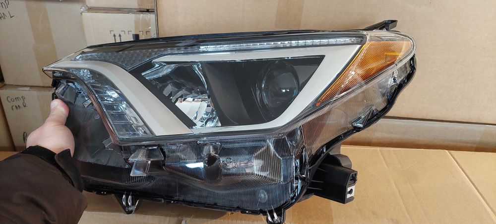 фара Toyota Rav4 2016 2017 2018 Тойота Рав4