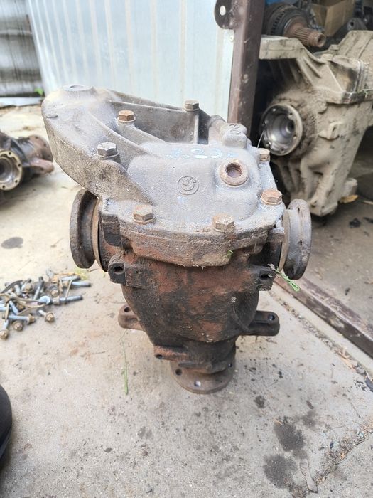 Dyfer BMW E90 E91 E92 E93 mała głowa seria 3 BMW E81 E82 E83 E87 seria 1 dyferencjał tył 3,23