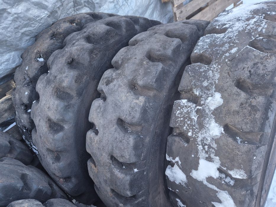 Opony pełne do wózka widłowego 1200x20