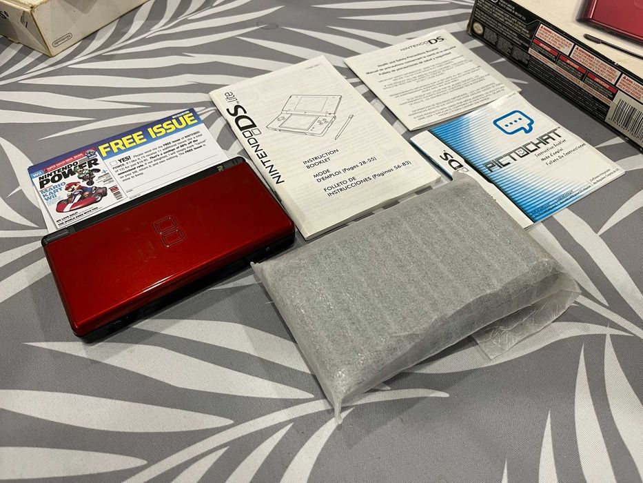 KIT Pokemon 4ªGen - Nintendo DS Lite Versão Especial Dialga & Palkia