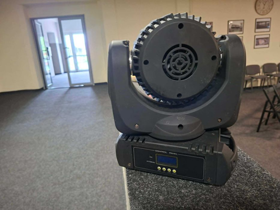 Zestaw  2x Ruchoma głowa LED 36x3W DMX