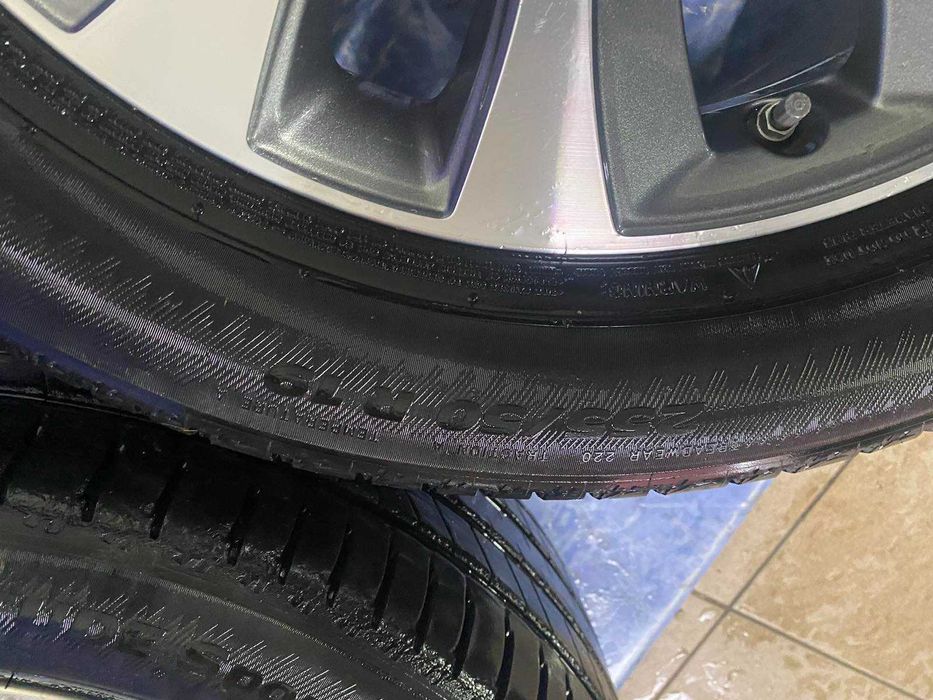 Колеса Диски Резина Титани GLE 167 R 19 Mercedes-Benz