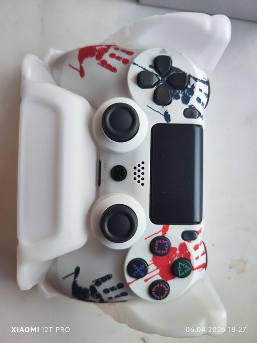 Продам джойстик на Sony PS4