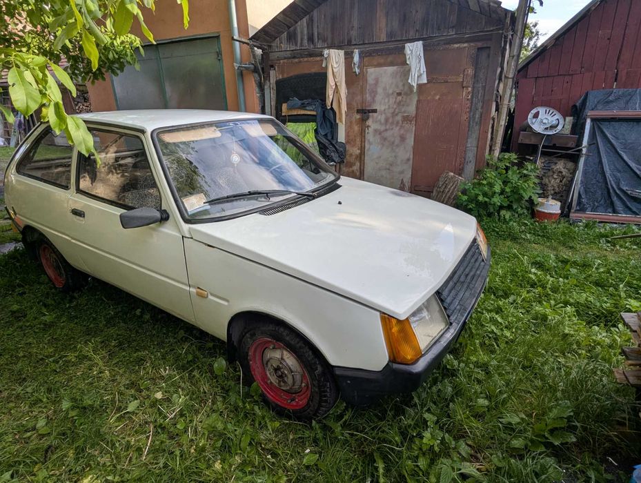 Бронемобіль ЗА31102