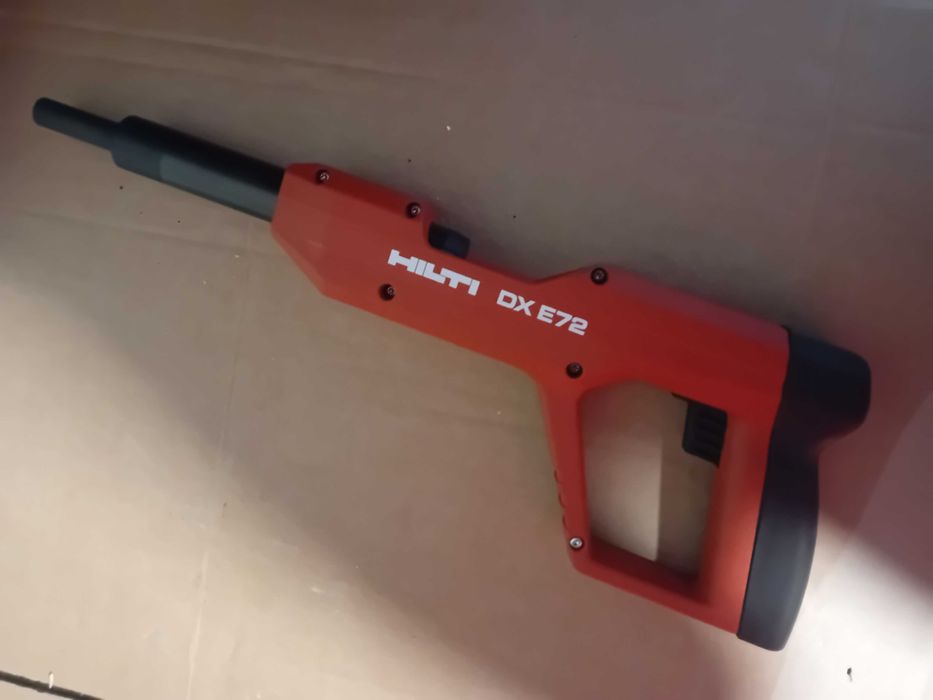 Pregadora HILTI DX E72 nunca usada
