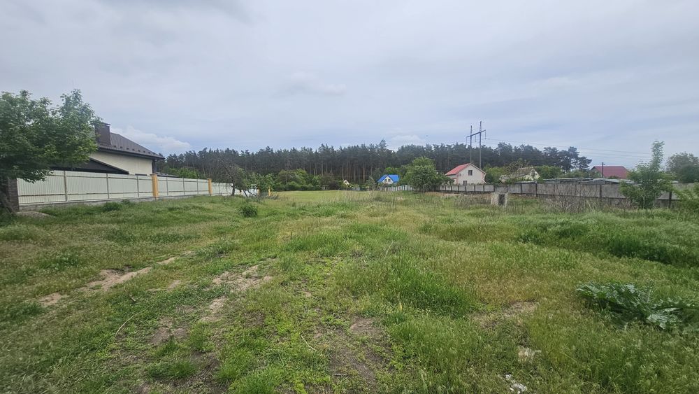 Ділянка 7 соток в БЕЗУГЛІВЦІ з підведеними комунікаціями