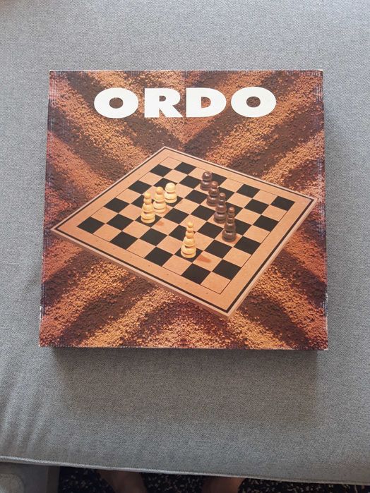 Jogo de tabuleiro ORDO
