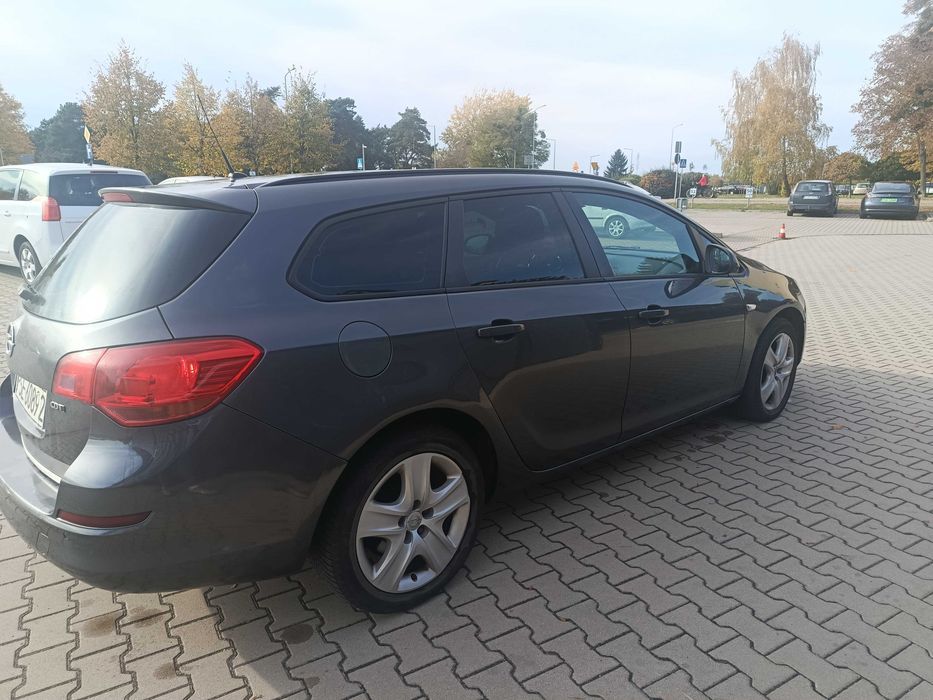 Opel Astra J kombi