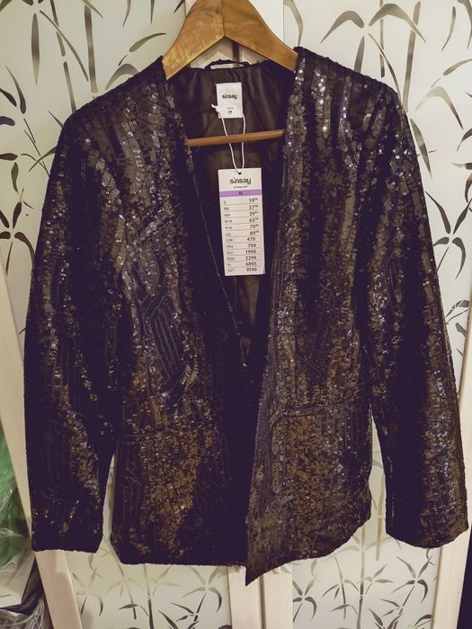 Nowy efektowny żakiet marynarka Sylwestrowa  z  cekinami M