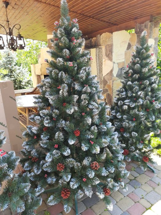 Ялинка новорічна нова недорого. Оптові ціни та різниця від виробника